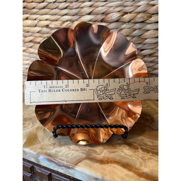 Copper Lilly pad  Dish - Picture 4 of 5